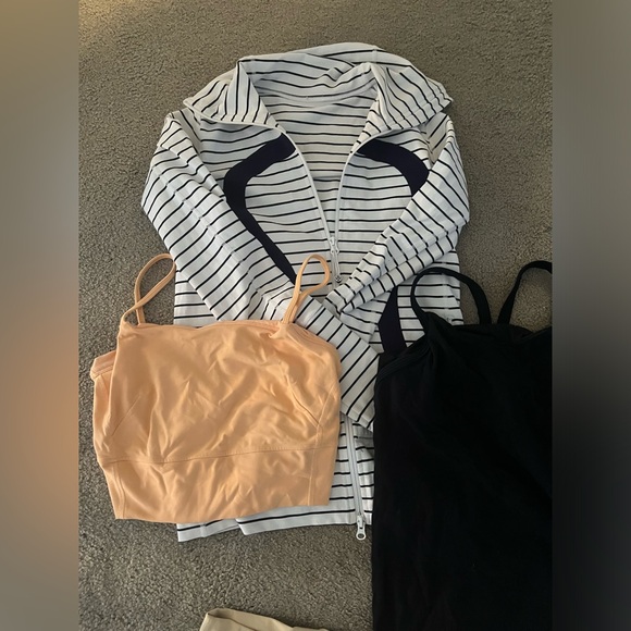 Lululemon Bundle - Picture 3 of 4